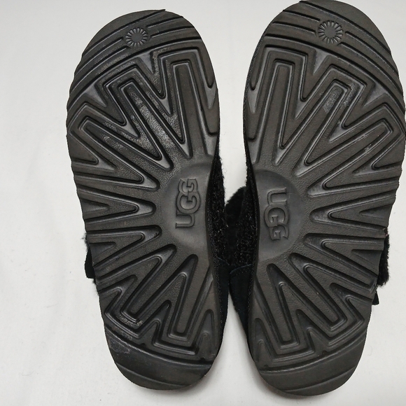 Ugg Treadlite Black Knit Sequin Side Zip Boots. Size 5 - Picture 11 of 12